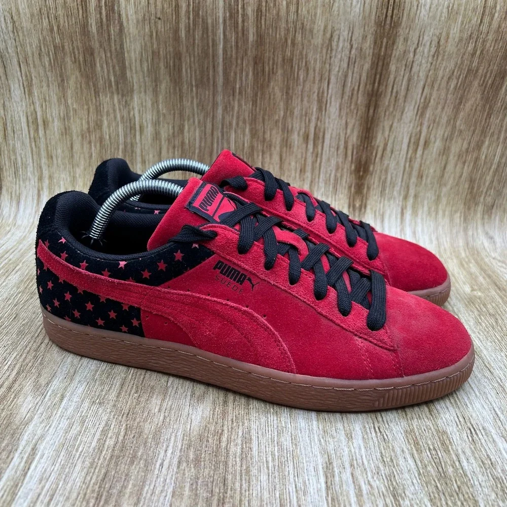 Puma Suede Stars Men's Size 10 Red Black Sneakers Gum Sole Shoes 361543-03